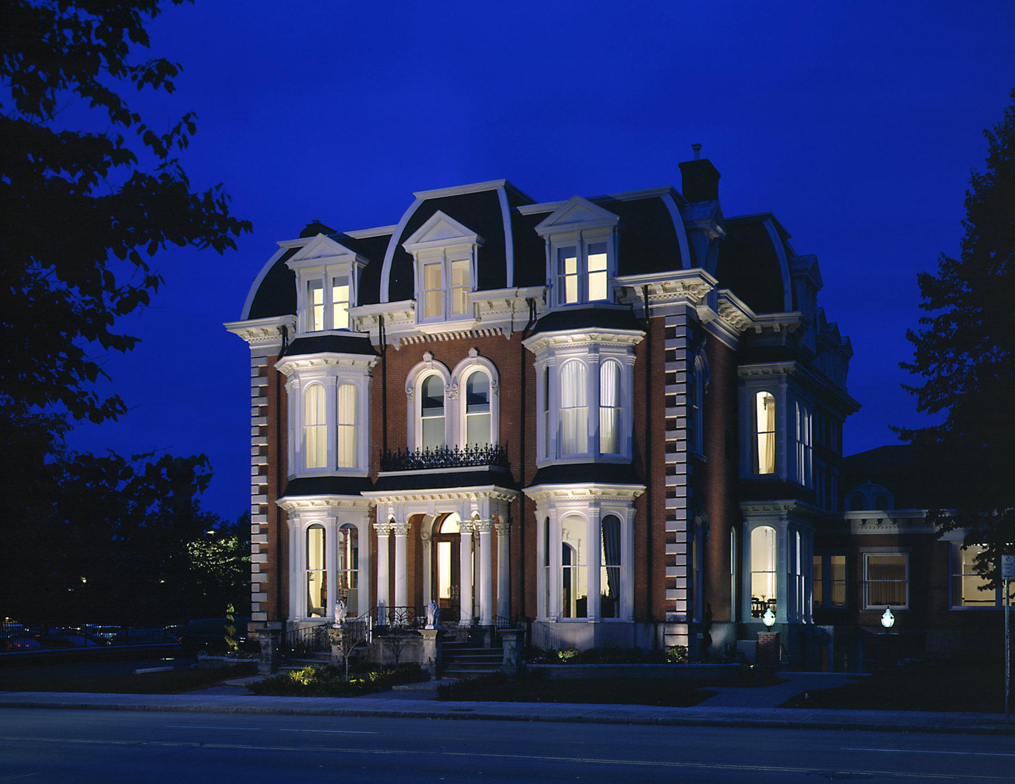 Отель The Mansion On Delaware Avenue Буффало Экстерьер фото